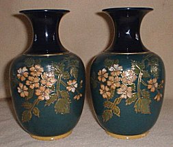 pair vases 